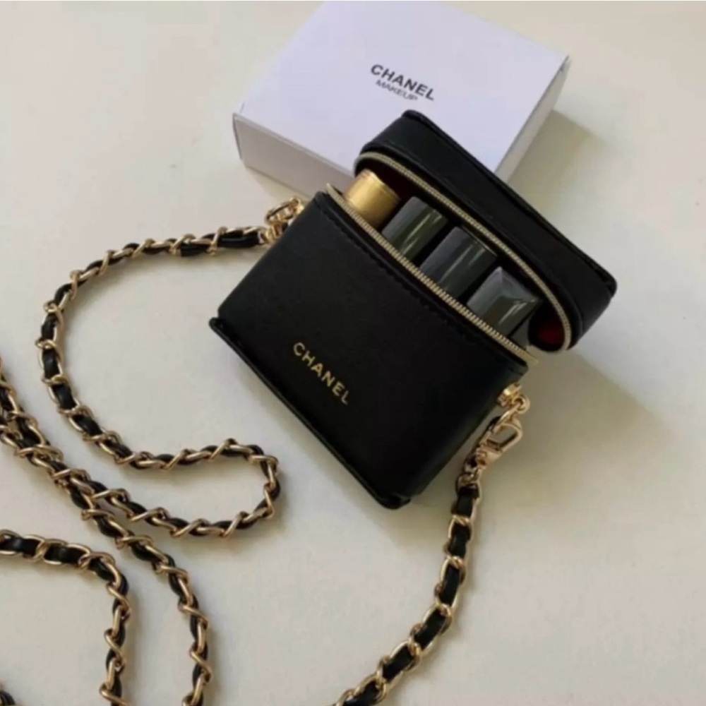 - NEW Chanel Beauty Makeup Lipstick Bag With Chain